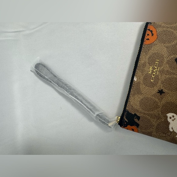 Coach 2024 Halloween Corner Zip Wristlet in Signature Canvas - Picture 5 of 6